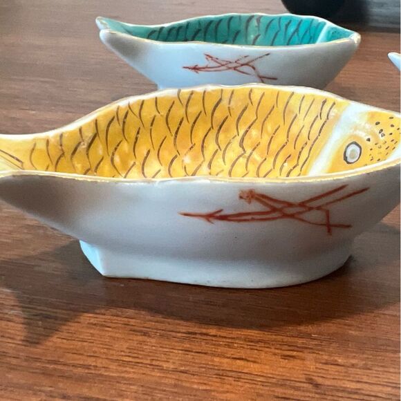 Set of 4 Vintage Fish Trinket Dishes Sushi Dish Tropical No chips - Picture 7 of 10